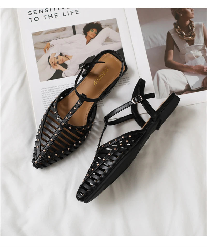 Women’s Pointed Toe Flat Roman Sandals