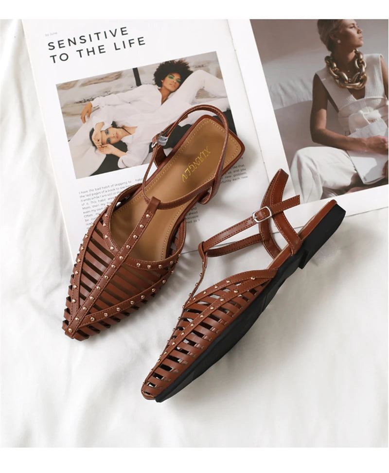 Women’s Pointed Toe Flat Roman Sandals