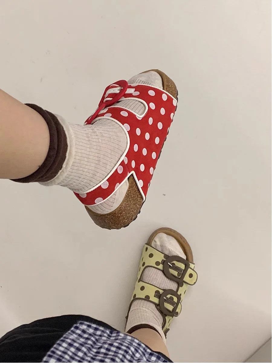 صنادل نسائية مسطحة بكعب عالٍ صيفية