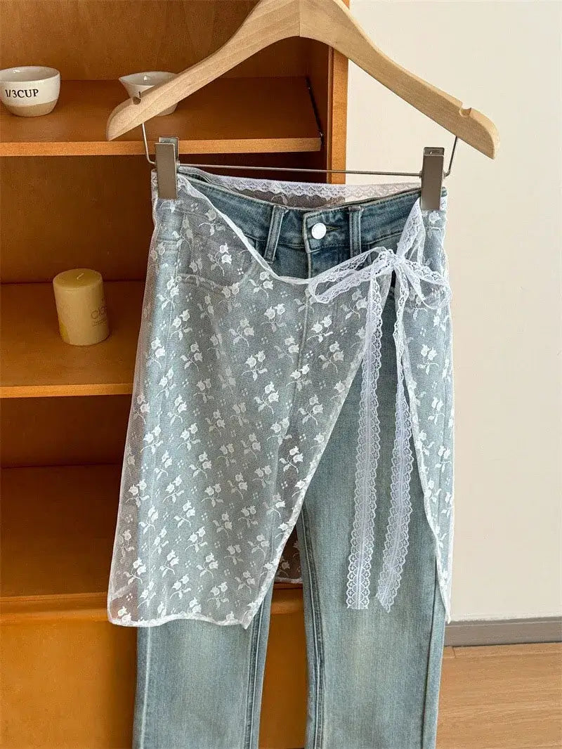 تنورة نسائية من الدانتيل والتول بتصميم عتيق