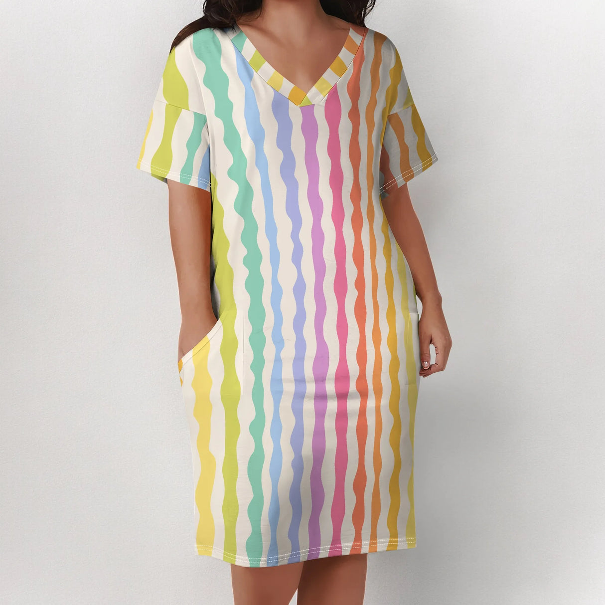 فستان شاطئ نسائي برقبة على شكل حرف V وزهرة عباد الشمس