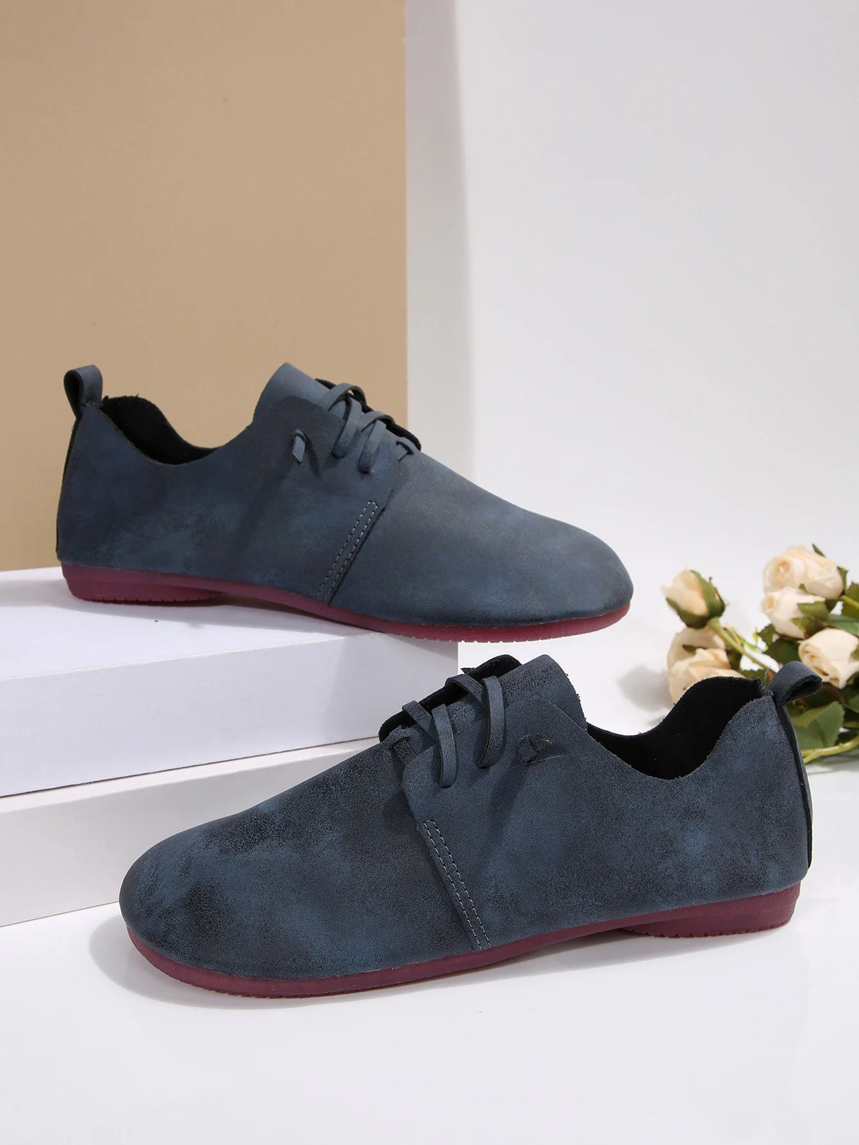 حذاء لوفر نسائي أنيق وسهل الارتداء