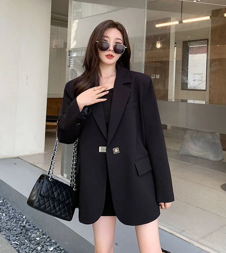 DrapeForm™ – Longline Loose Blazer (Youthful Black Jacket, Layered Elegance)