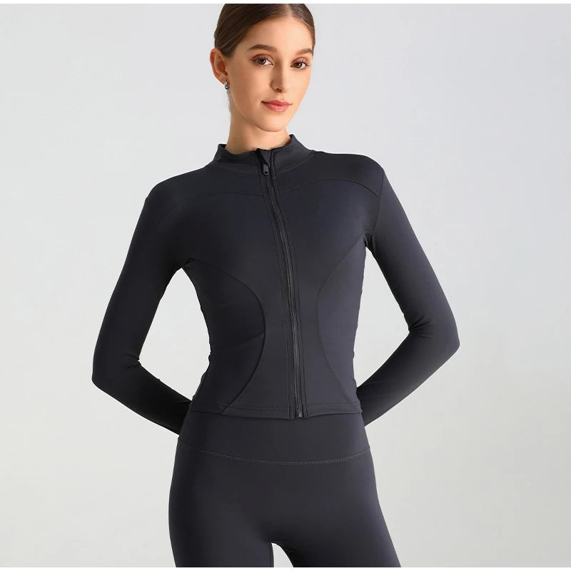 سترة يوجا نسائية بسحاب وقصّة Slim Fit