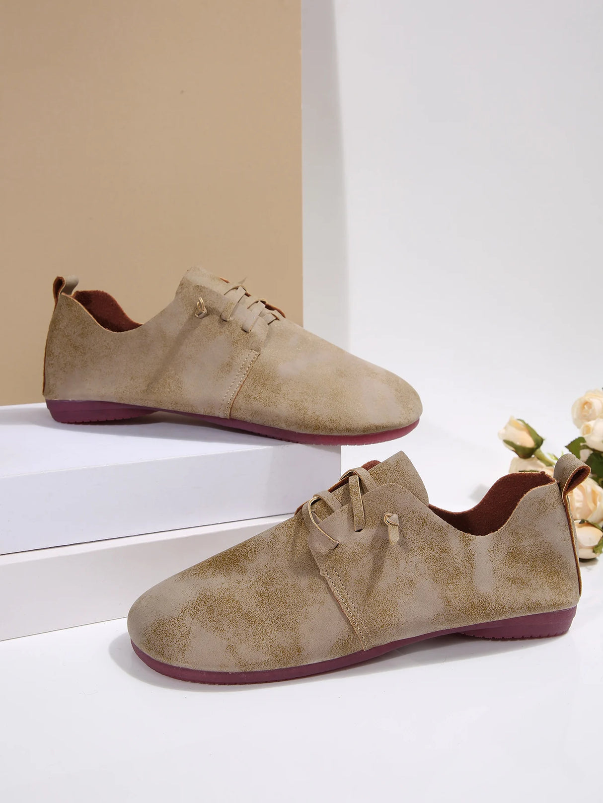 حذاء لوفر نسائي أنيق وسهل الارتداء