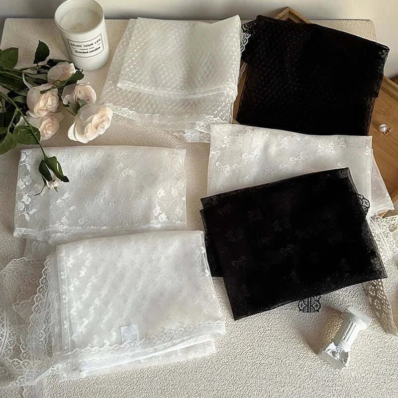 تنورة نسائية من الدانتيل والتول بتصميم عتيق