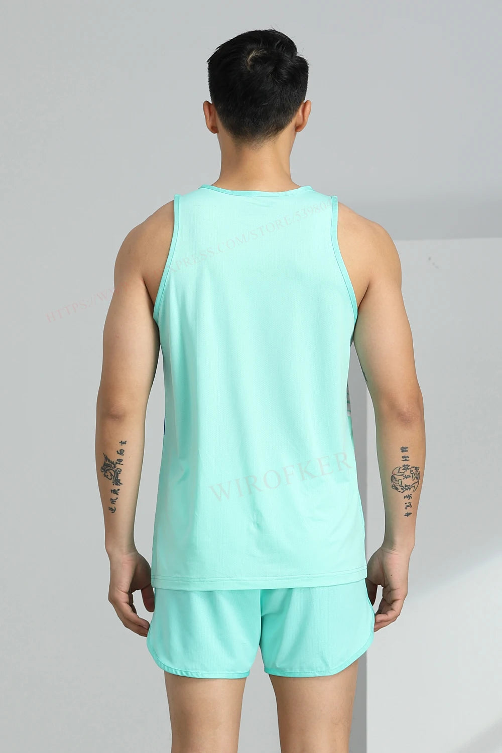 طقم رياضي سريع الجفاف للرجال بمقاسات كبيرة - طقم جري