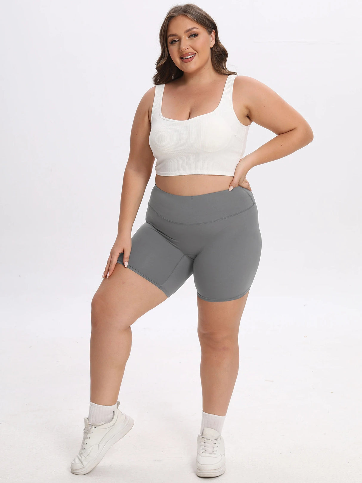 شورت نسائي عالي الخصر بثلاثة جيوب لركوب الدراجات