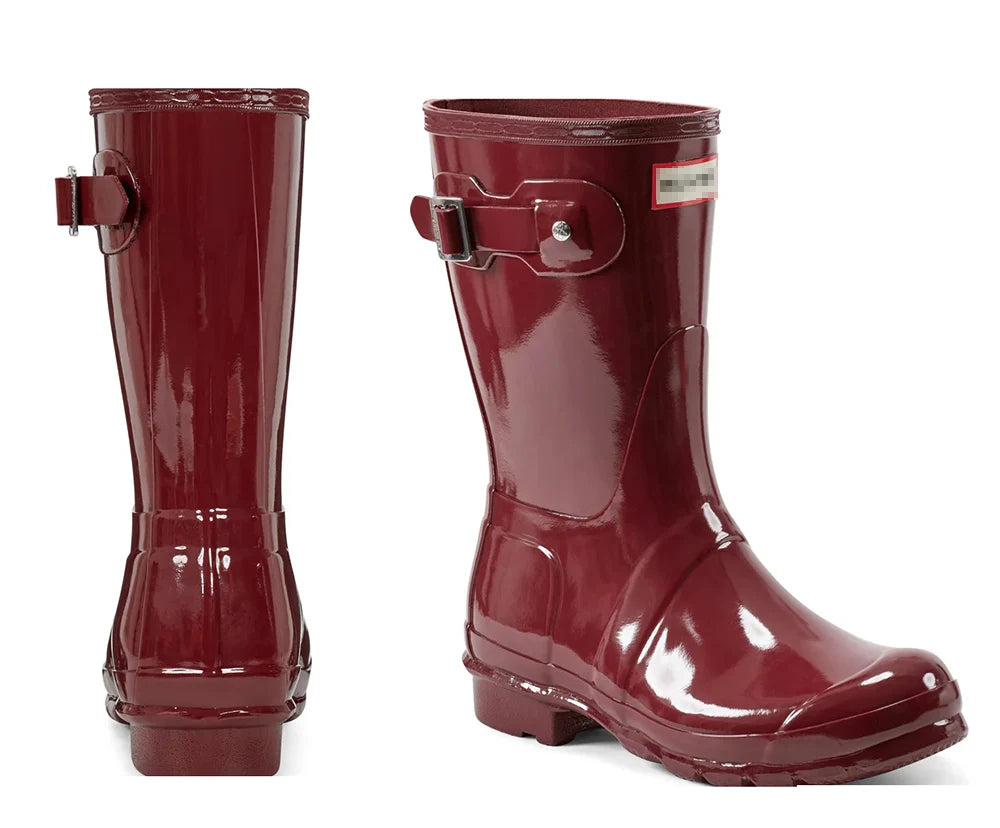 حذاء نسائي من الجلد المطرز حتى منتصف الساق