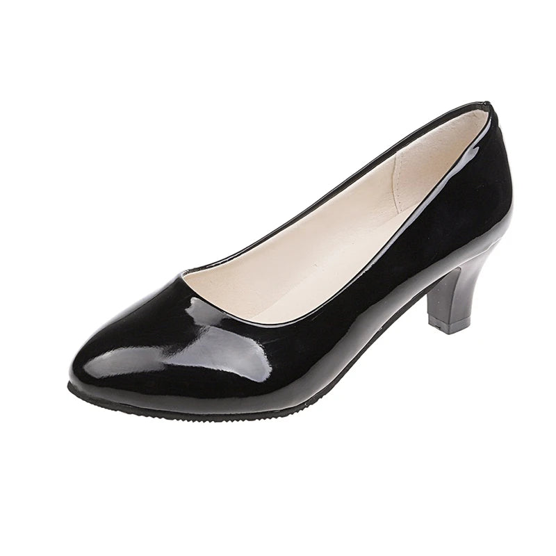 حذاء بكعب منخفض بلون البيج - مناسب للمكتب والحفلات 2025