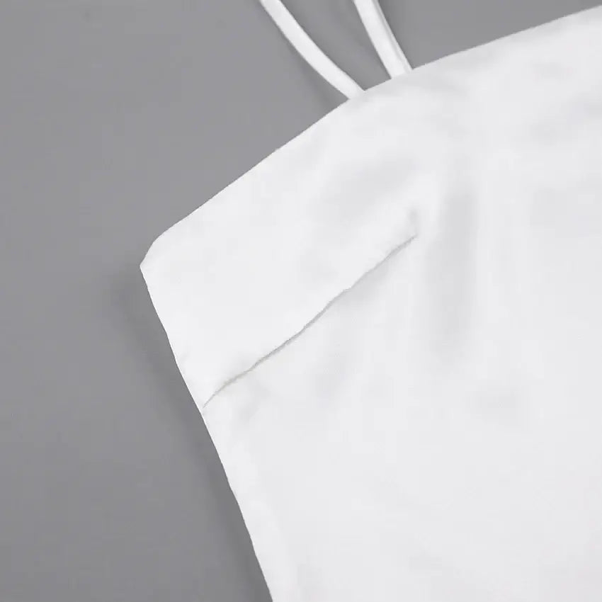 طقم بيجامة ساتان نسائي مع بنطلون بحواف من الريش