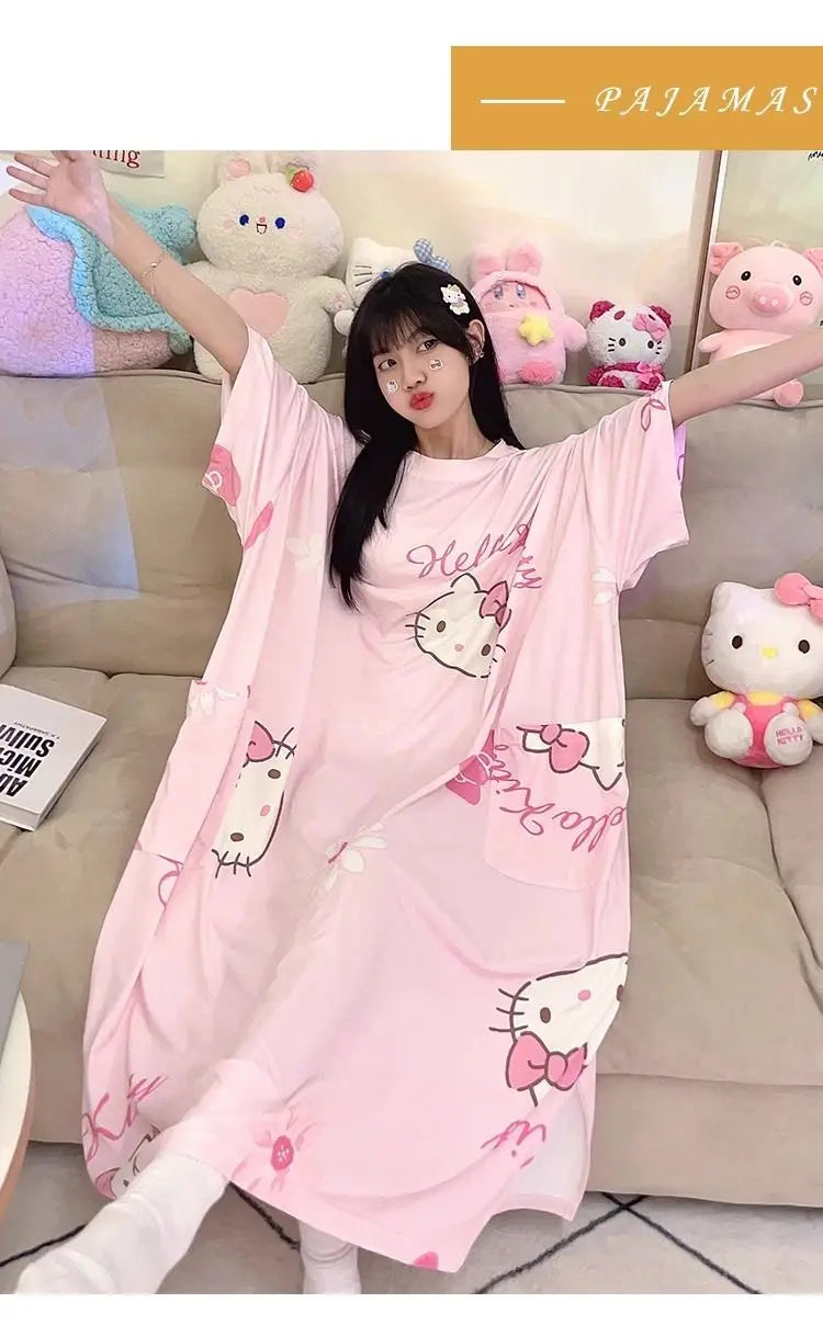 قميص نوم طويل بطبعة رسوم متحركة للنساء