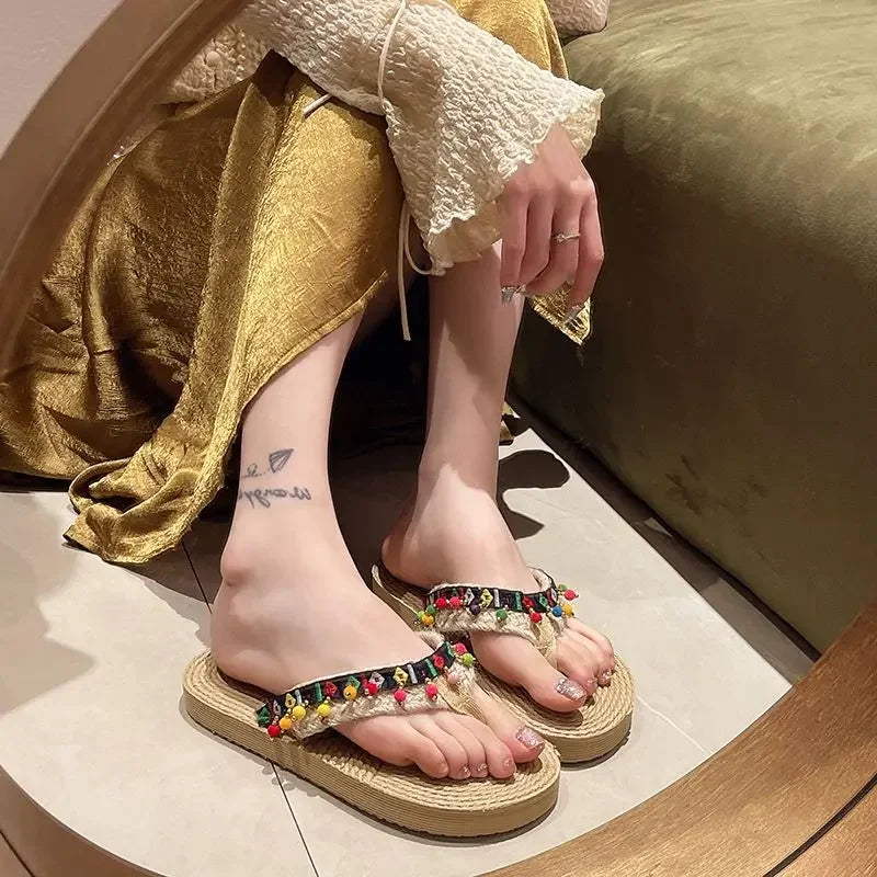 صنادل شاطئ نسائية بكعب منخفض ومضادة للانزلاق