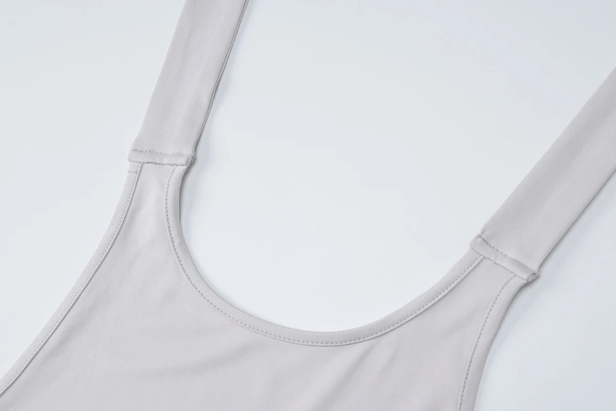 HaloGlam™ – جمبسوت حفلات مفتوح الظهر (لامع، جريء، وجريء)