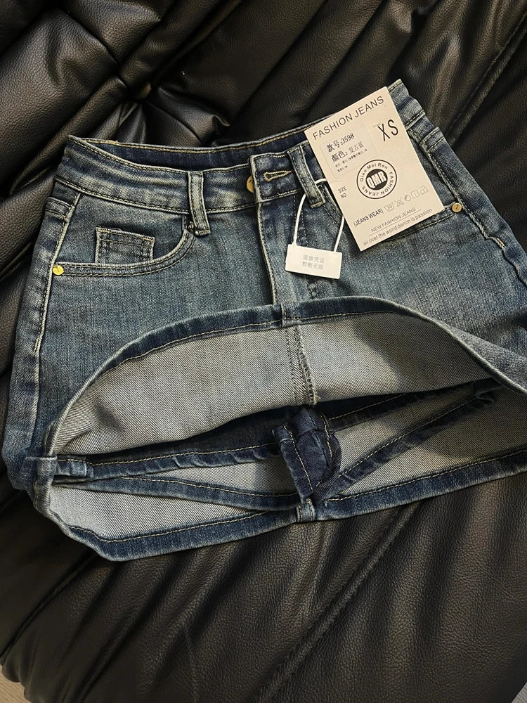 شورت جينز بتنورة قصيرة على شكل حرف A من 90sRider™ (نمط كلاسيكي أزرق Y2K)