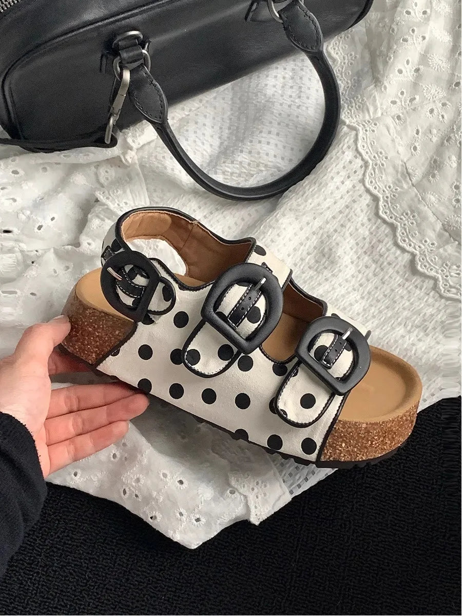 صنادل نسائية مسطحة بكعب عالٍ صيفية