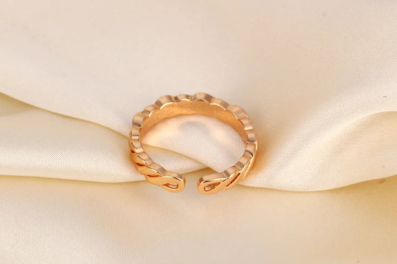 Luxury W Letter Gold Plated Ring