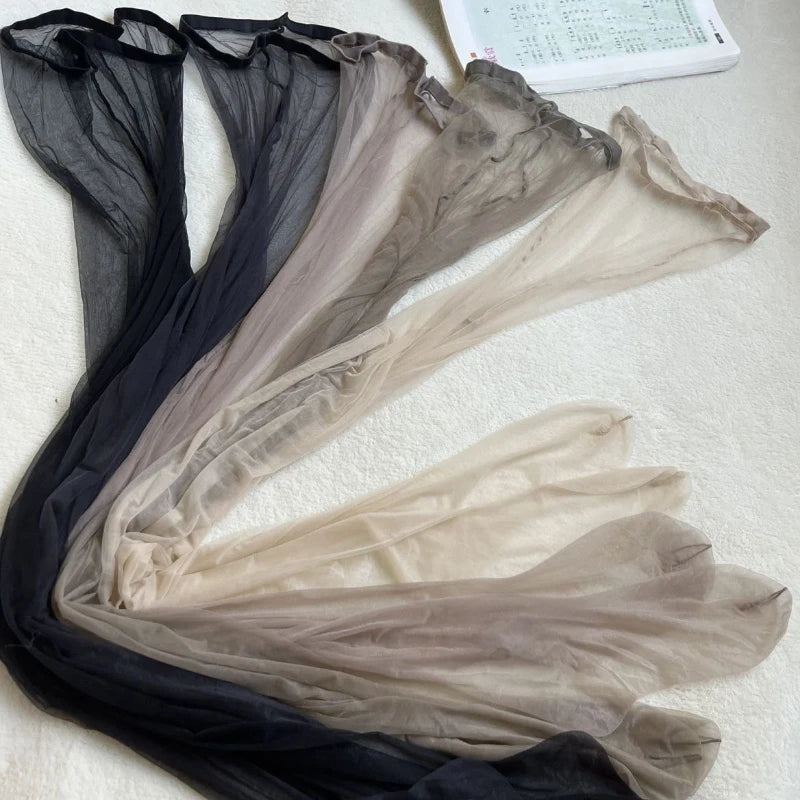 جوارب نسائية بنقشة زهور ثلاثية الأبعاد