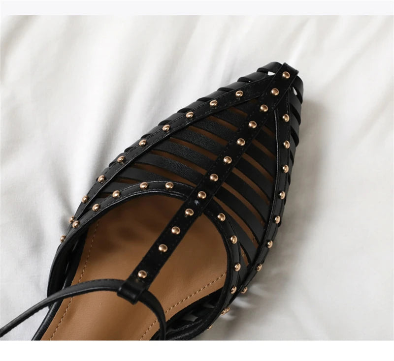 Women’s Pointed Toe Flat Roman Sandals