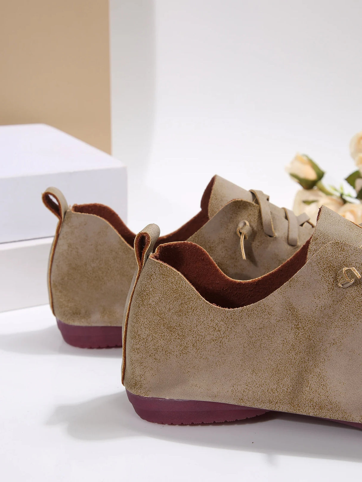 حذاء لوفر نسائي أنيق وسهل الارتداء