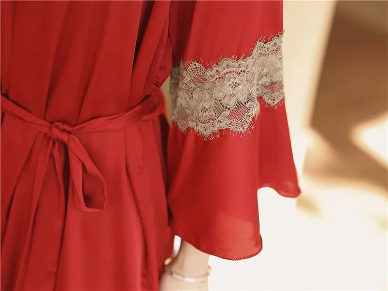 بيجامات نسائية من الحرير الجليدي