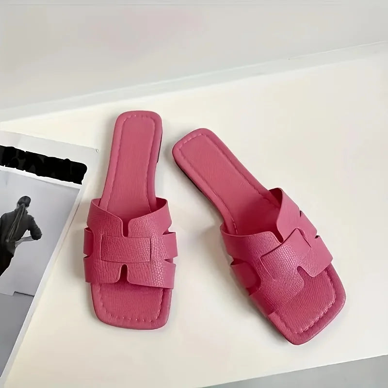 صنادل نسائية مسطحة مفتوحة من الأمام