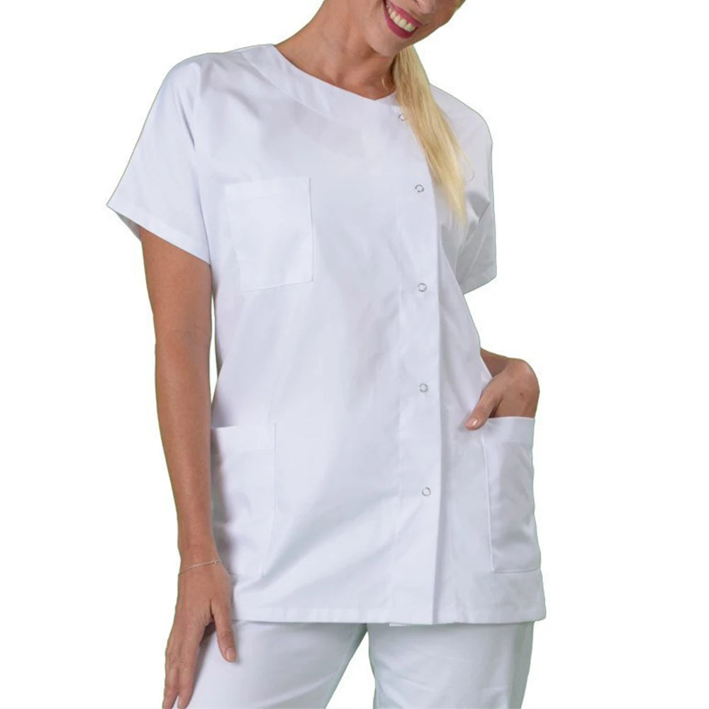 Unisex short sleeve medical shirt in white, suitable for pharmacy and doctor outfits, made of cotton and polyester.