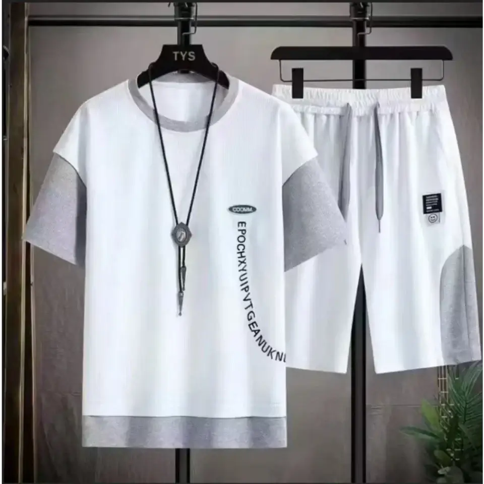 هوديس وبلوزات Y2k