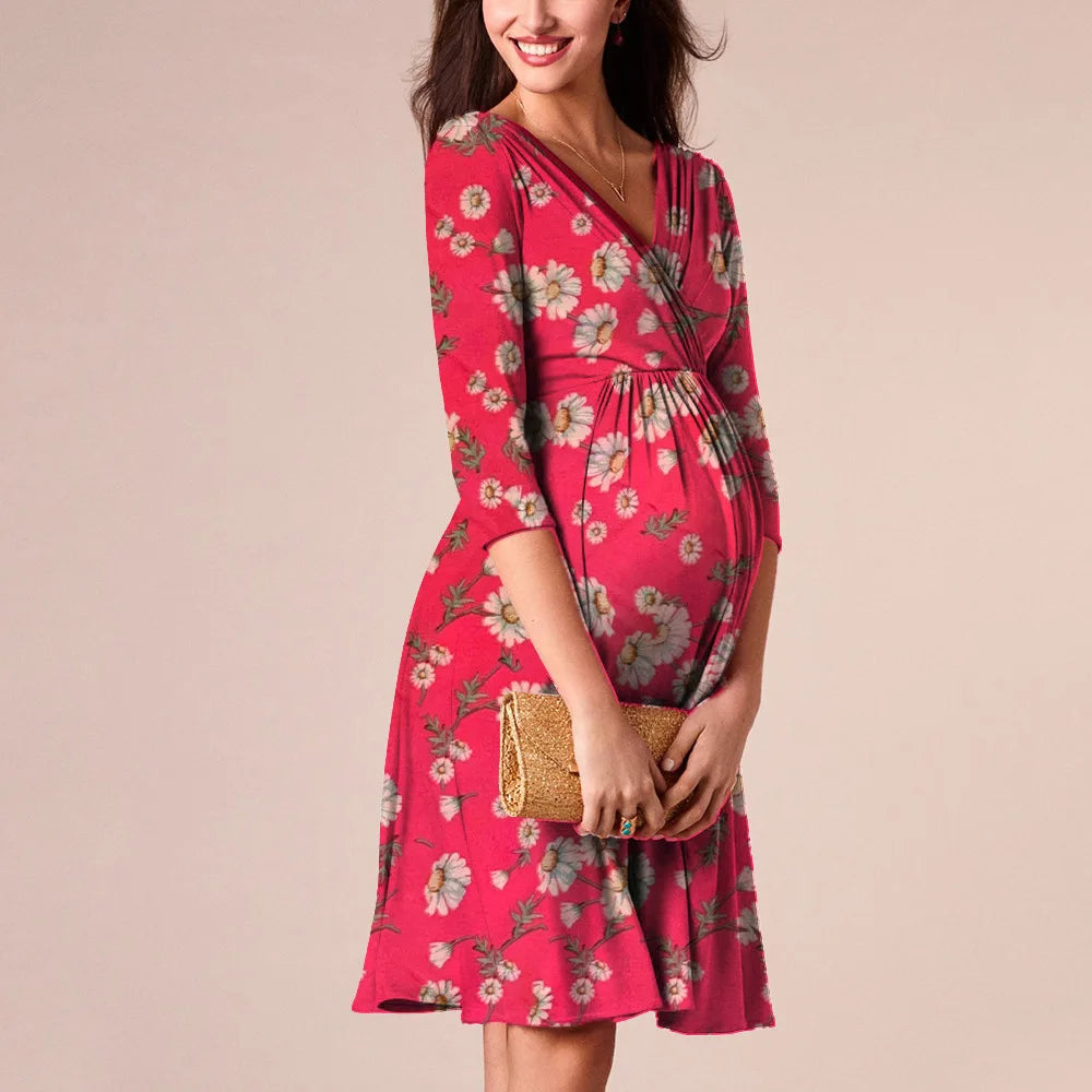 Fashion nursing maternity dress in floral print, perfect for summer breastfeeding, featuring a V-neck and knee-length design.