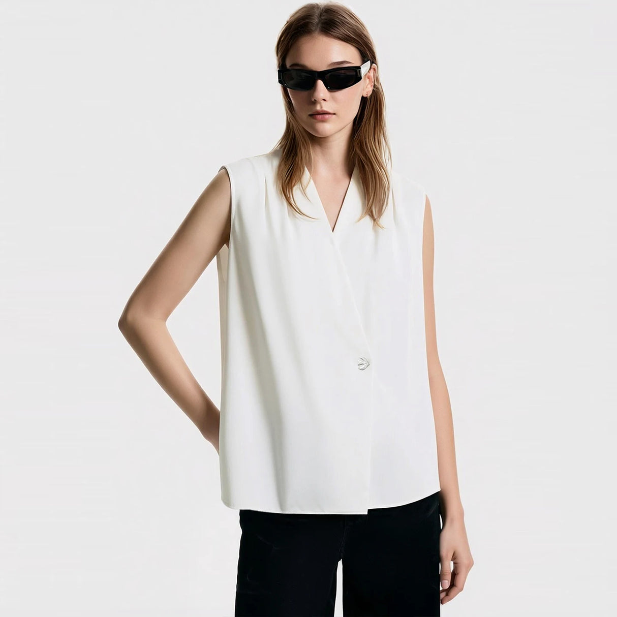 Amii Sleeveless Chiffon Office Blouse