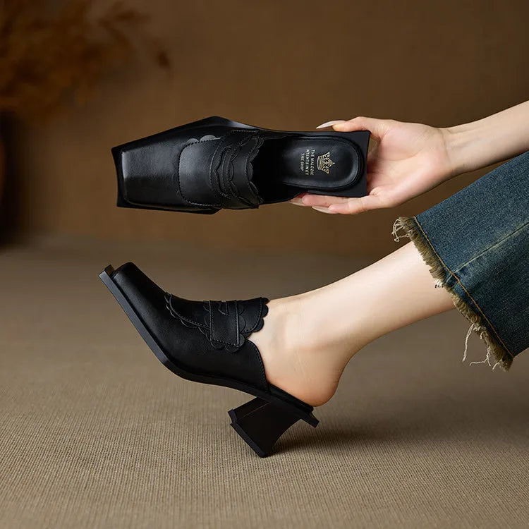 نعال نسائية فاخرة مرصعة بأحجار الراين