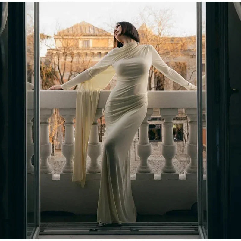 فستان نسائي طويل بشريط مطوي