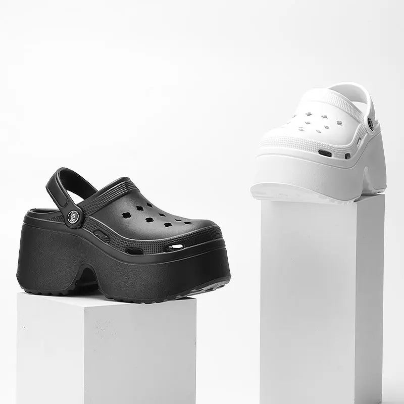 صنادل إسفينية مغلقة من الأمام – صيف 2025