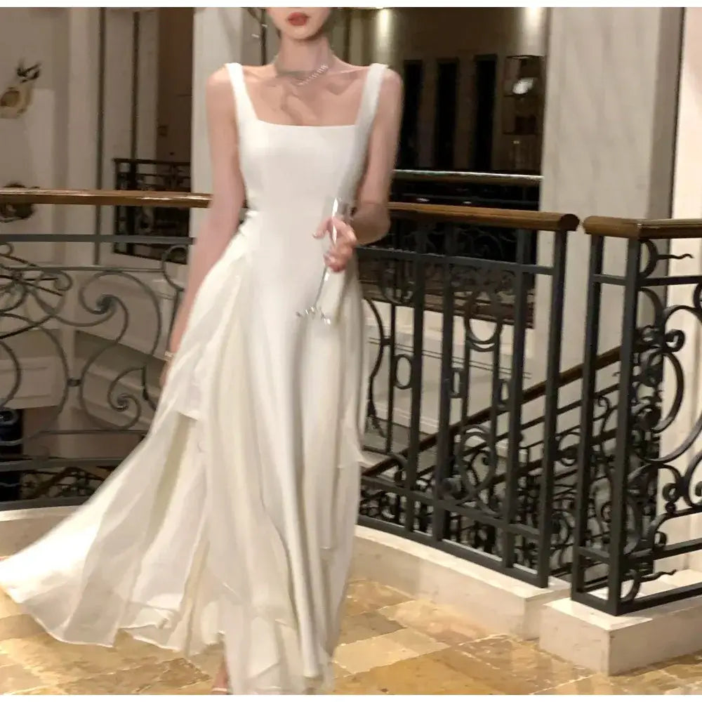 Elegant Dresses for Women – Formal & Chic Styles