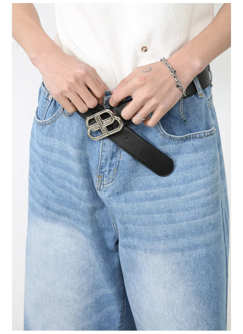 FadeMid™ – Black Retro Loose Shorts (High Waist, Y2K Mid-Length)