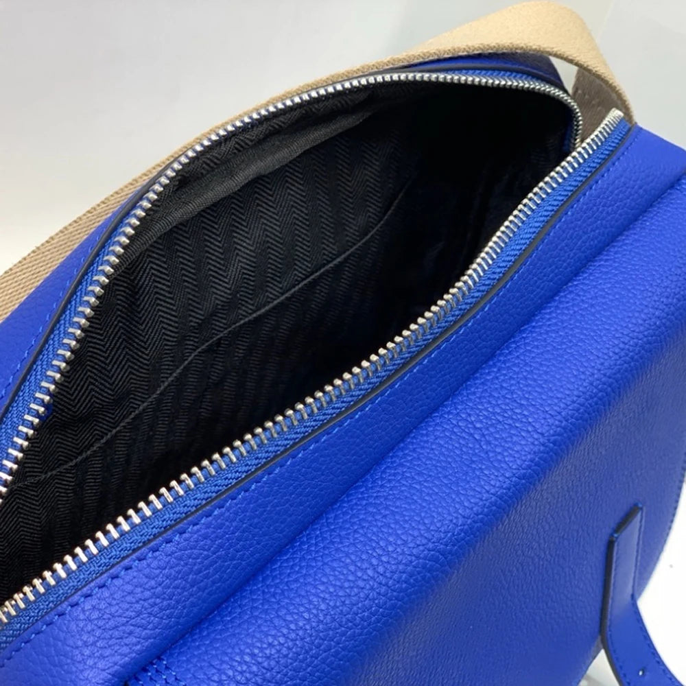 Victoria Signature Tote