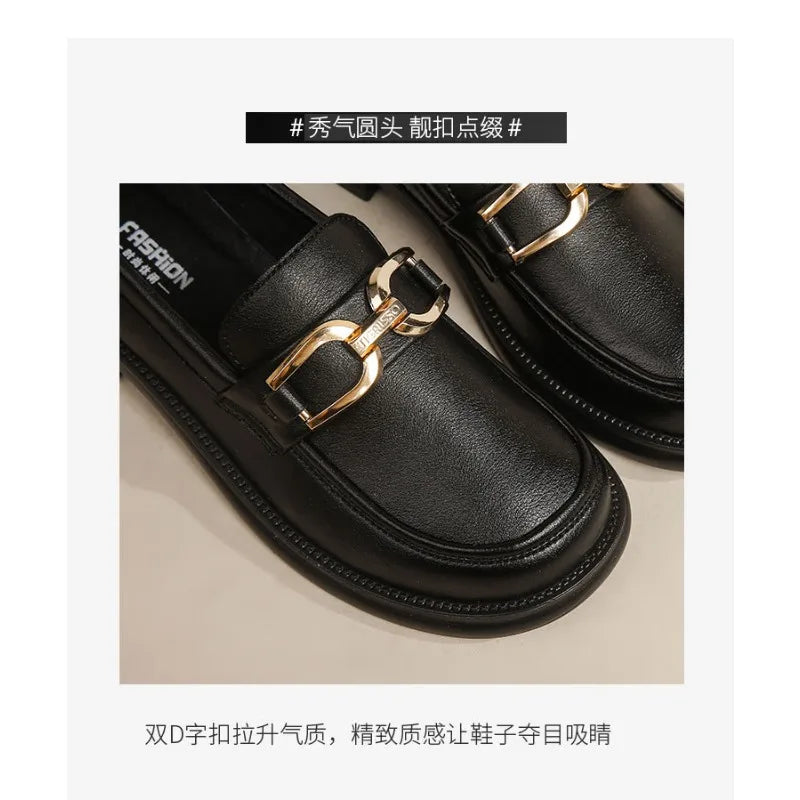 حذاء فاخر بكعب عالٍ وسلسلة معدنية - ٢٠٢٥