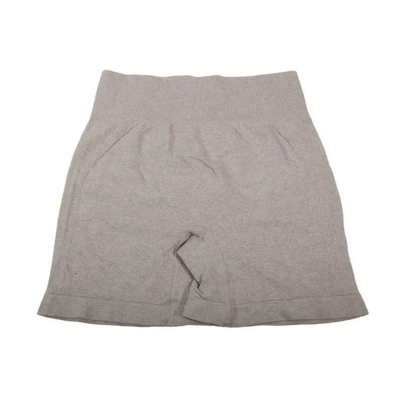 طقم سترة وشورت يوغا نسائي