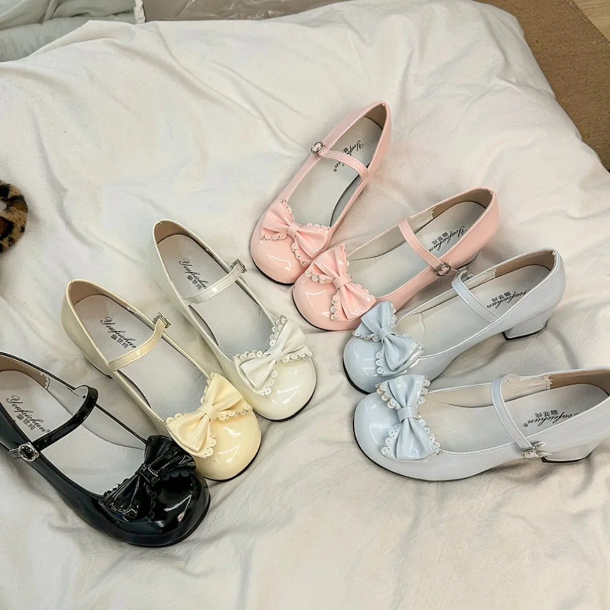 حذاء لوليتا ذو مقدمة مستديرة - حذاء متوسط الطول بفيونكة جذابة 2025