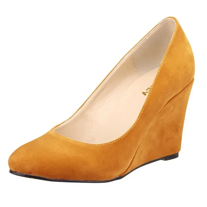 حذاء إسفيني كلاسيكي مدبب - جلد سويدي صناعي أسود 2025