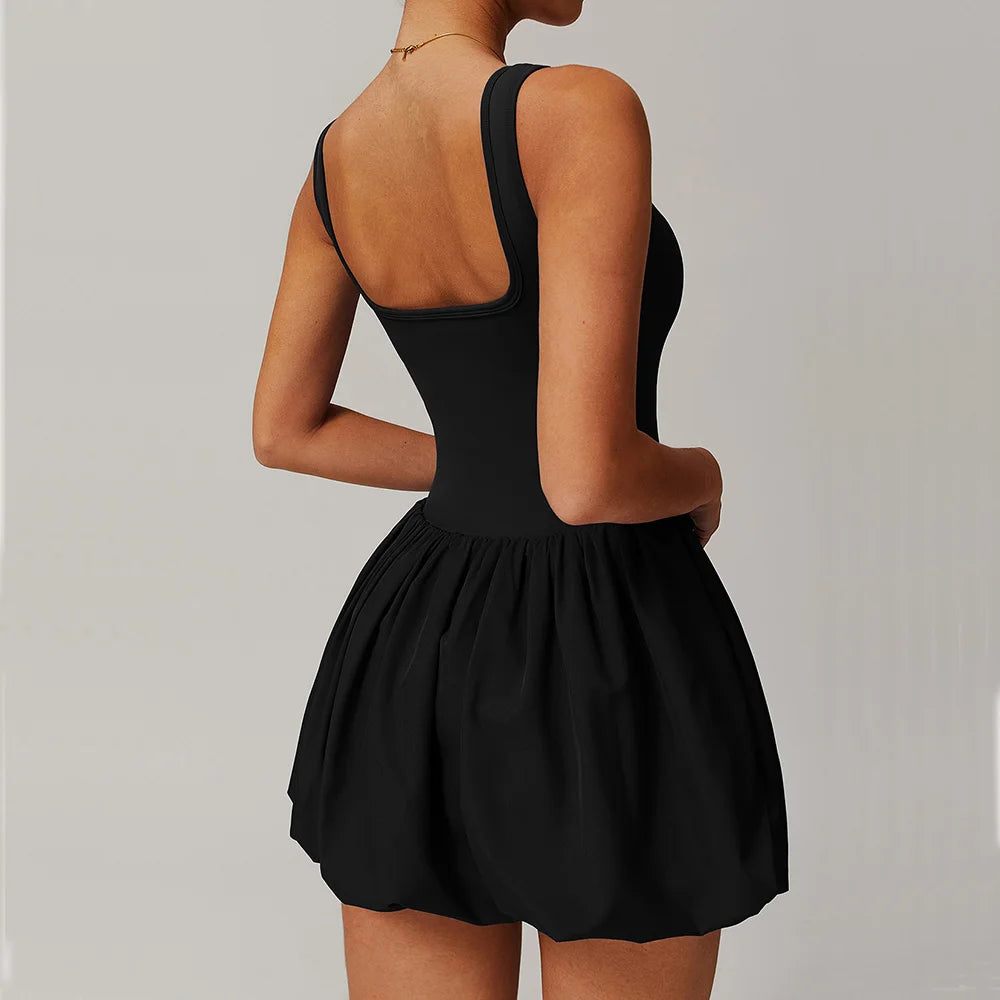 جمبسوت يوغا نسائي بتنورة قصيرة