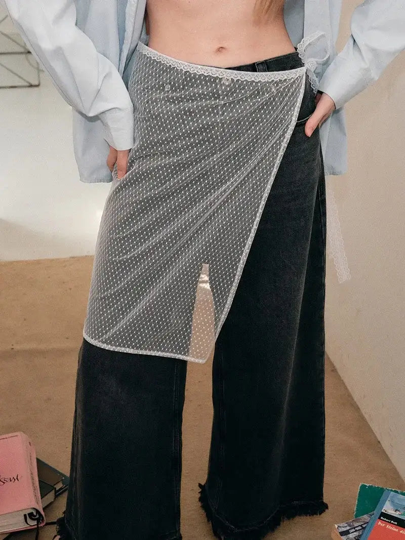 تنورة نسائية من الدانتيل والتول بتصميم عتيق