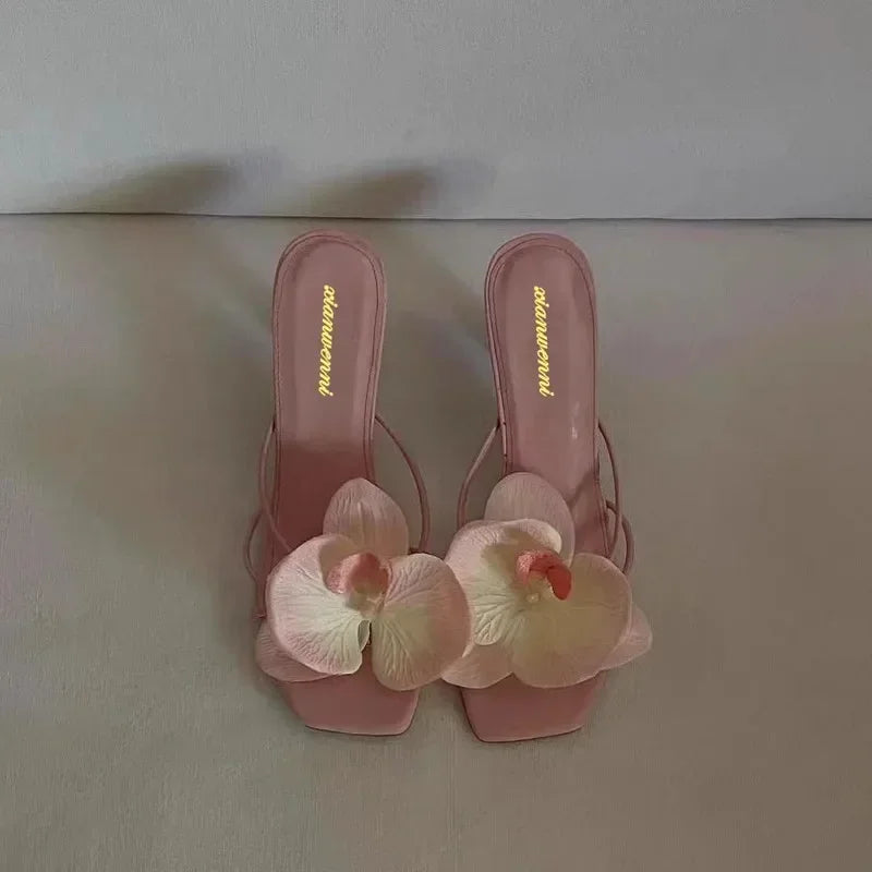Women’s Elegant Flower Design Fashion Slippers