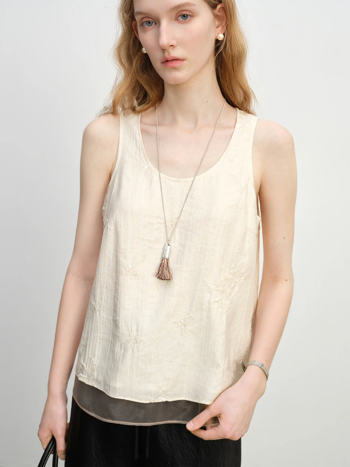 Minimalist Sleeveless Old Money Vest Top