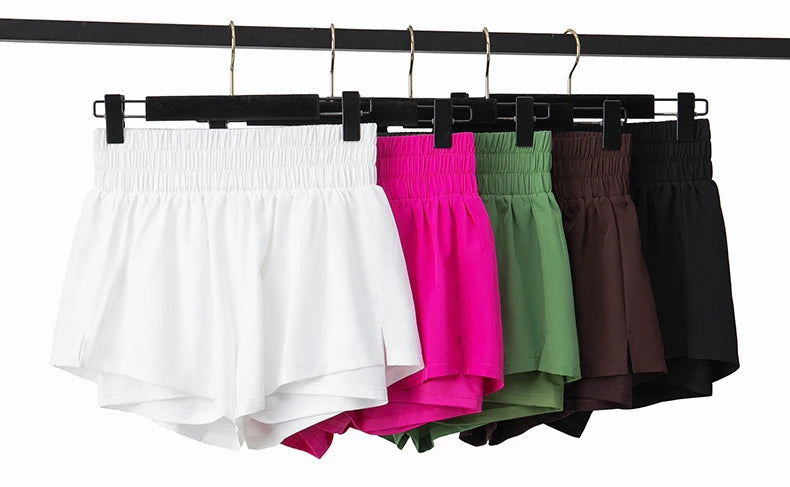 مجموعة رياضية سريعة الجفاف للنساء في الهواء الطلق