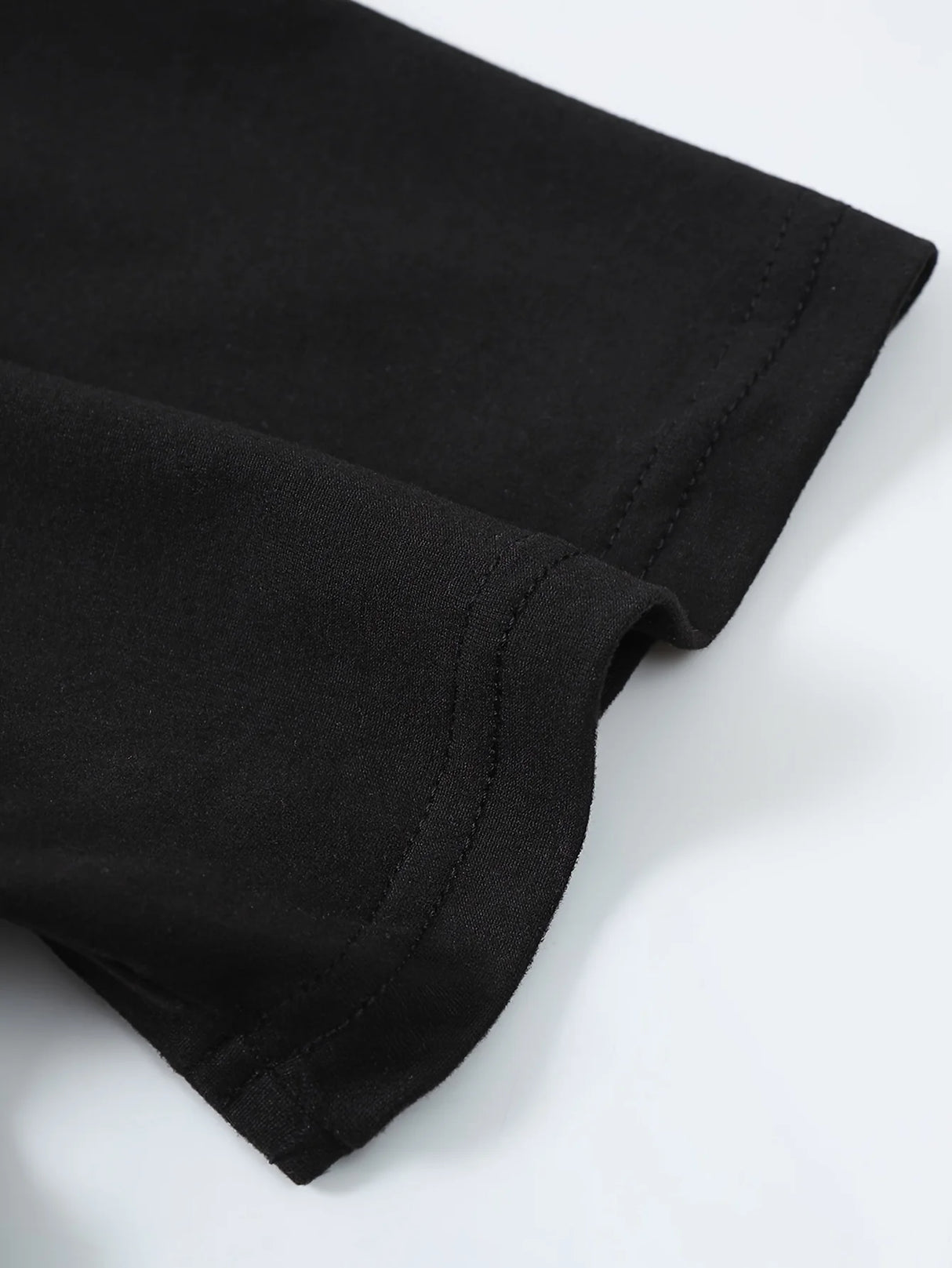 تي شيرت رجالي قطني بطبعة حروف