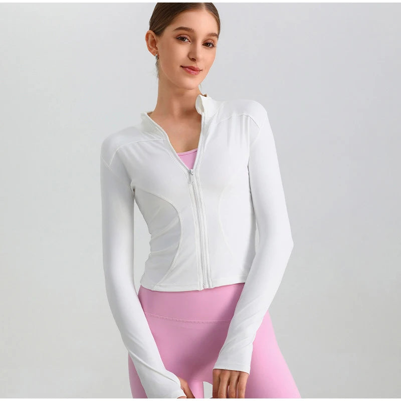 سترة يوجا نسائية بسحاب وقصّة Slim Fit