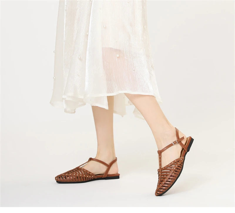 Women’s Pointed Toe Flat Roman Sandals