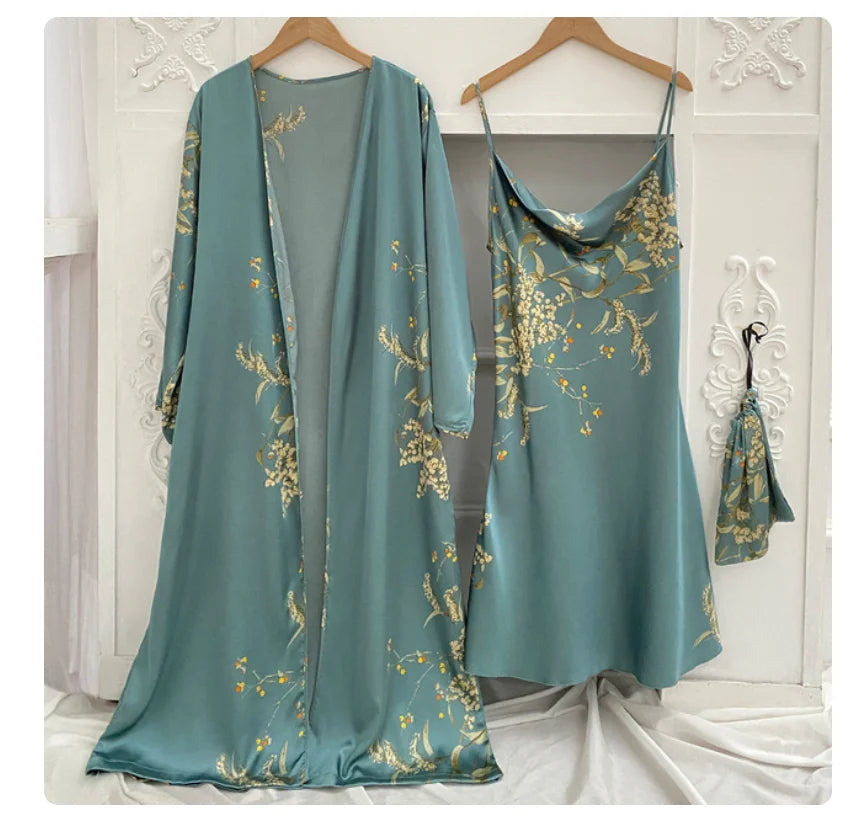 طقم رداء زفاف نسائي من الساتان