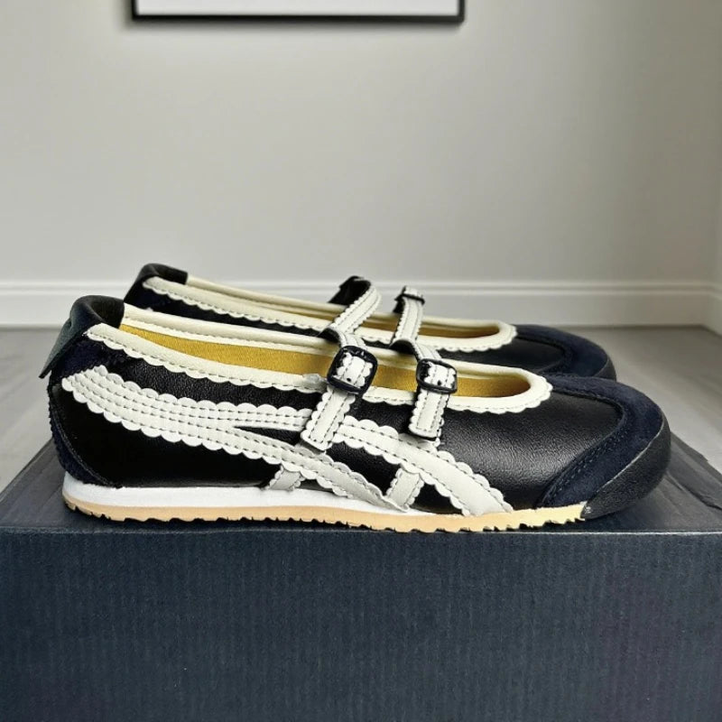 أحذية باليه مسطحة نسائية بمقدمة مستديرة من الدانتيل والجلد الطبيعي